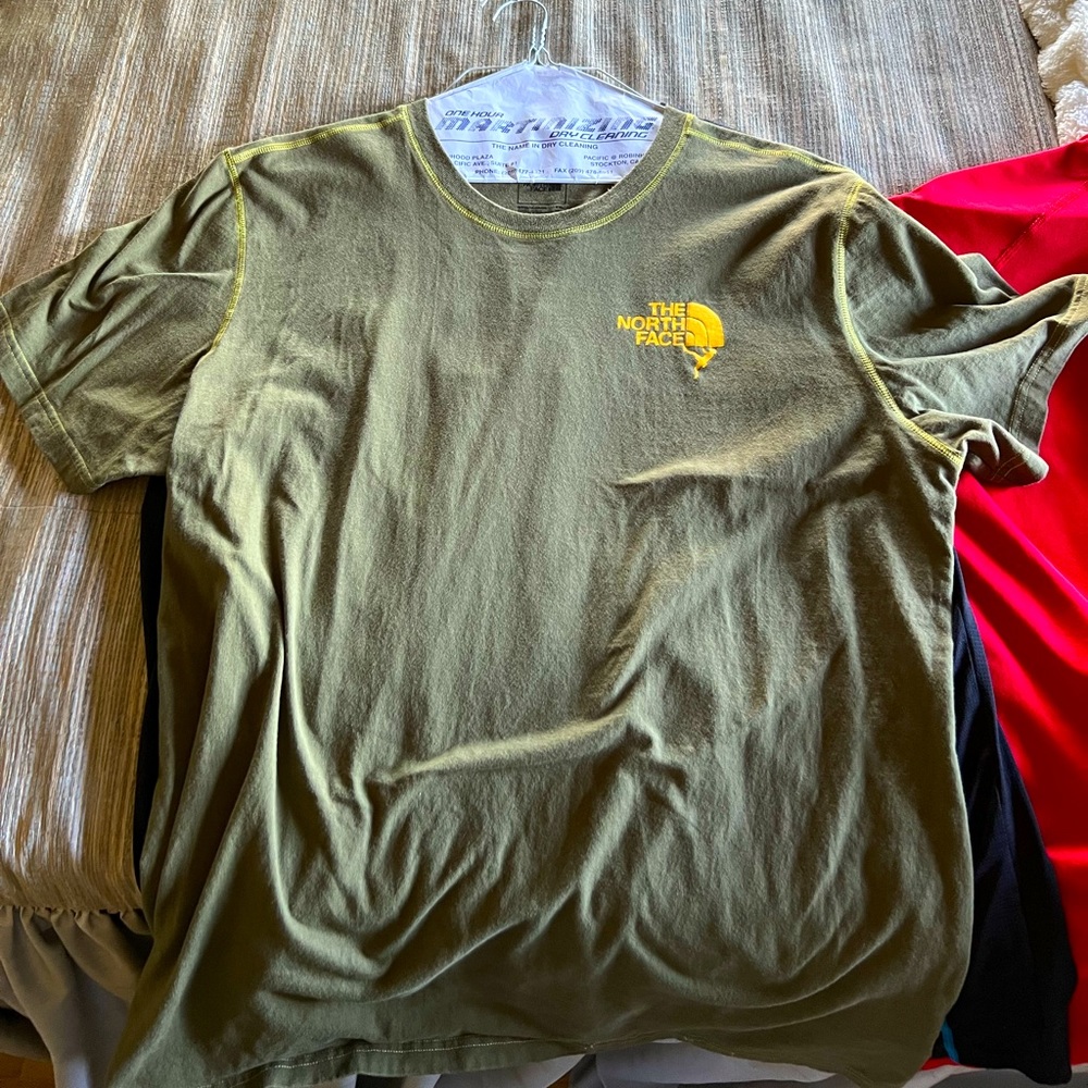 XXL North Face Shirt worn once.
